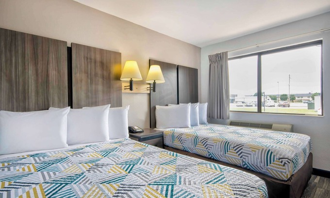 Jonesboro Hotel | Budget-Friendly Motel 6 in Jonesboro with Great Amenities