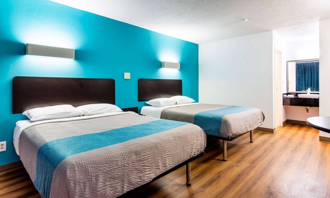 LaGrange Hotel | Budget-Friendly Stay at Motel 6 Lagrange, GA with Breakfast