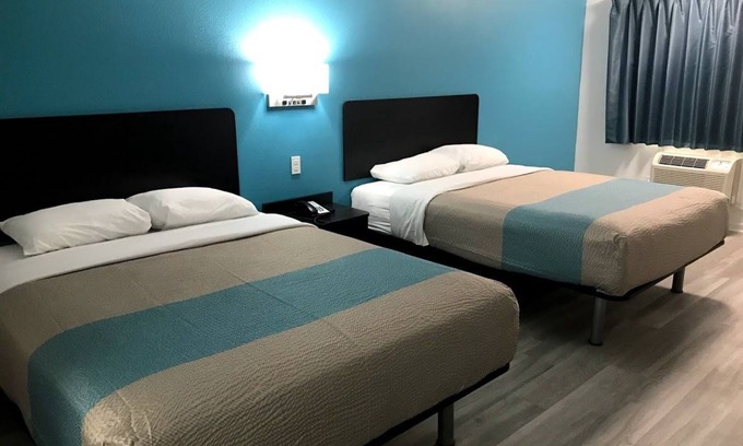 Metropolis Hotel | Comfortable Stay at Motel 6 Metropolis, IL with Great Amenities