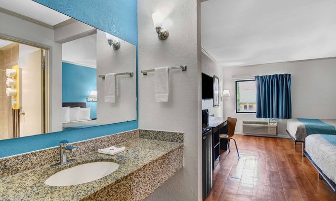 Peachtree Corners Hotel | Budget-Friendly Motel 6 Norcross, GA with Free Breakfast