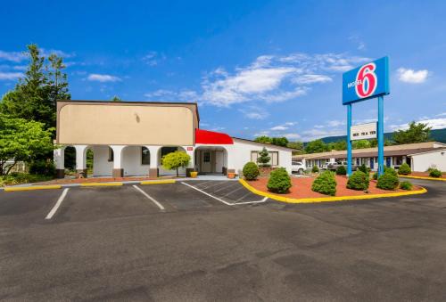 Salem Hotel | Affordable Motel 6 in Salem, VA - Pet Friendly & Accessible