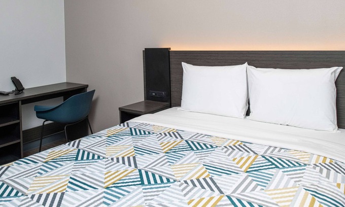 Central San Pedro Hotel | Motel 6 San Pedro, CA – Port Of Los Angeles