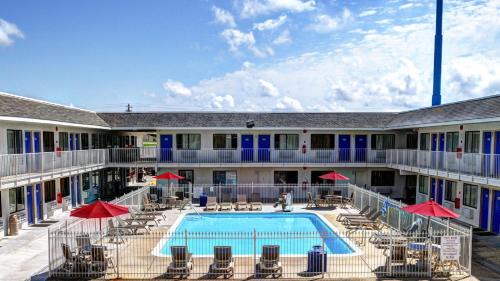 Slidell Hotel | Pet-Friendly Motel 6 in Slidell, LA - Close to New Orleans
