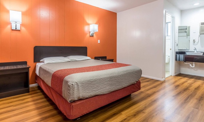 Tremonton Hotel | Budget-Friendly Motel 6 Tremonton with Family Amenities