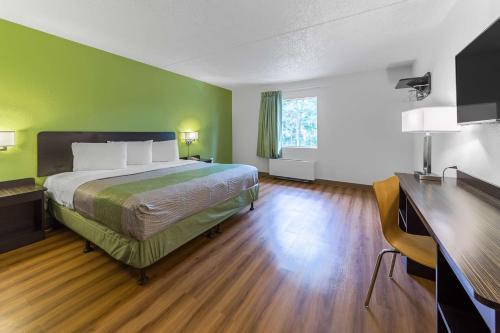 Warminster Hotel | Cozy Motel 6 in Warminster, PA: Pet-Friendly Retreat