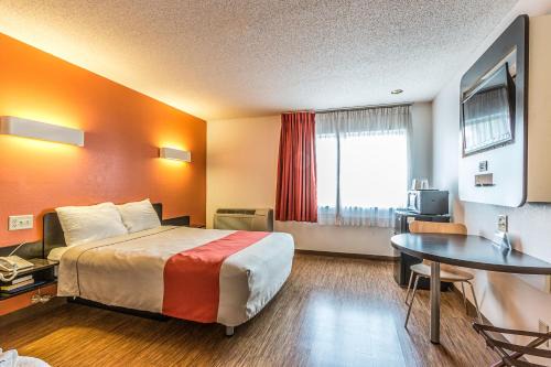 Wisconsin Rapids Hotel | Budget-Friendly Motel 6 in Wisconsin Rapids, WI