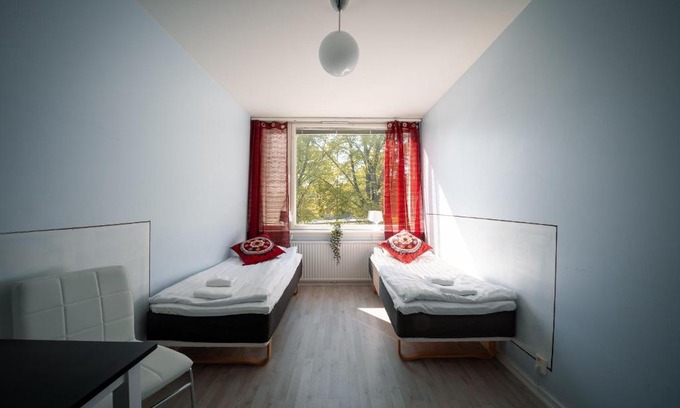 Pernaja Hotel | Cozy Motel '69 Lovisa: Pet-Friendly with Kitchen Amenities