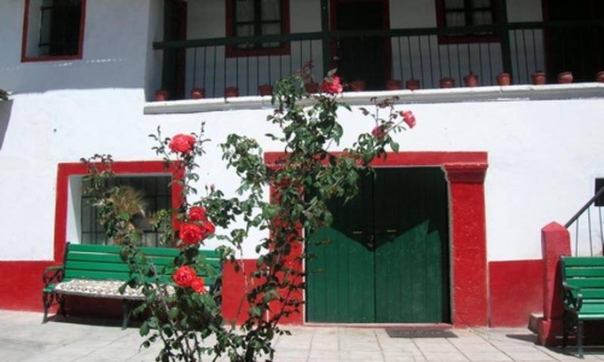 Cotahuasi House | Cozy Motel for 8 Guests with Delicious Breakfast Included