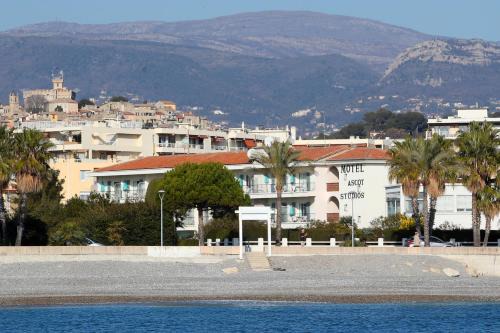 Cros-de-Cagnes Apartment | Oceanfront Comfort at Motel Ascot - Family Friendly Stays