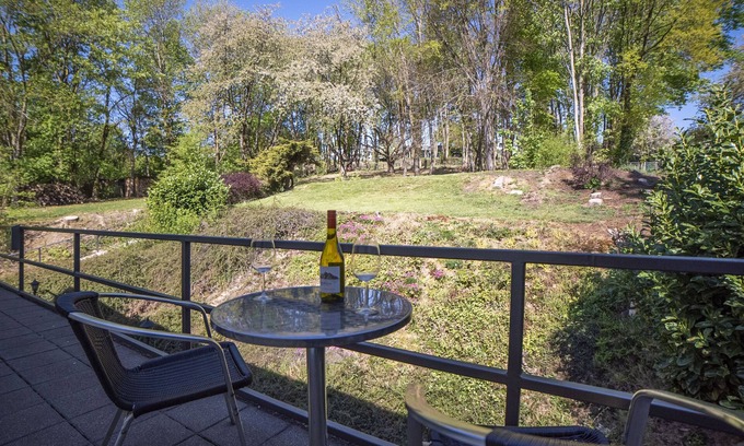 Valkenburg aan de Geul Hotel | Cozy Stay at Motel B&B de Heek with Breakfast Included