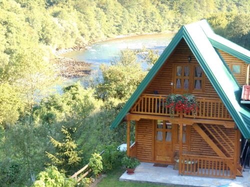 Foca Hotel | Pet-Friendly Motel Bavaria with Oceanfront Views