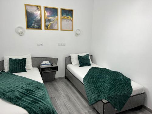 Sighetu Marmatiei Hotel | Cozy Motel Buti: Pet-Friendly with Breakfast & Hot Tub