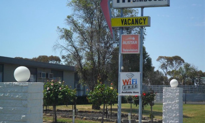 Dimboola Hotel | Discover Motel Dimboola: Family-Friendly with Pool Access