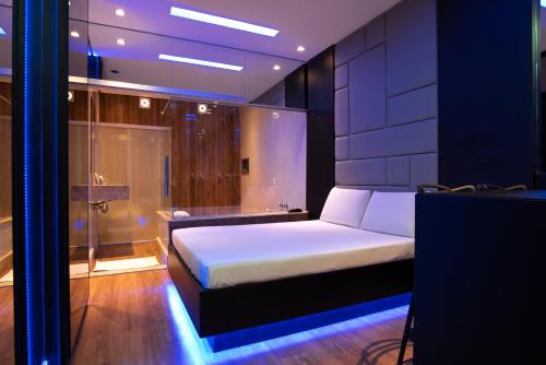 Santa Amelia Hotel | Budget-Friendly Stay at Motel Fantasy with Restaurant & Breakfast
