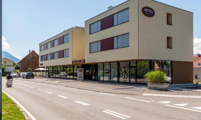 Sulz Hotel | Discover Motel Keckeis Inn - Self Check-in with Hot Tub