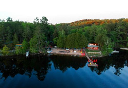 Long Lake Cabin | Guest Rated 10/10 at Motel Long Lake and Cottages