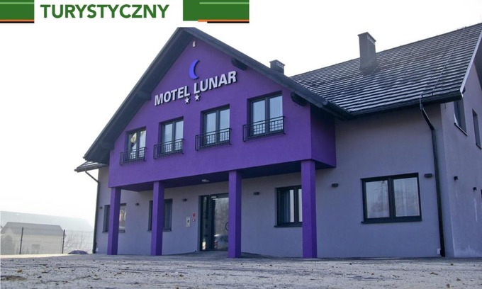 Poreba Wielka Hotel | Budget-Friendly Motel Lunar with Breakfast & Family Amenities