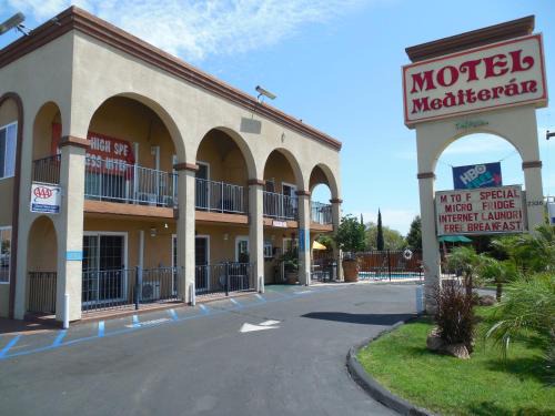 Kit Carson Hotel | Discover Motel Mediteran: Family-Friendly with Pool Access