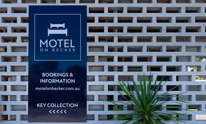 Tintinara Hotel | Budget-Friendly Stay at Motel On Becker with Family Amenities