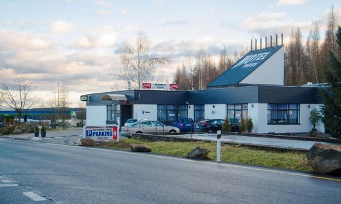 Vysocina Region Hotel | Discover Motel Pávov: Family-Friendly Stay with Dining
