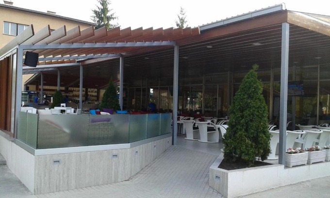 Rogatica Hotel | Budget-Friendly Motel Park Rogatica with Family Amenities