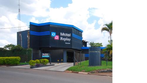 Jardim Pari Hotel | Budget-Friendly Motel Replay Paulinia with Hot Tub Access