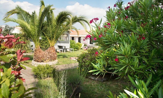 Saint-Georges-d'Oleron Hotel | Discover Motel Saint Georges d'Oléron with Ocean Views