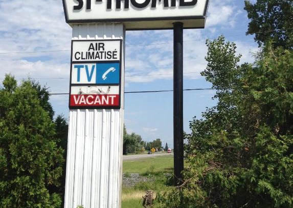 Saint-Thomas Hotel | Budget-Friendly Stay at Motel St-Thomas - Pet Friendly!