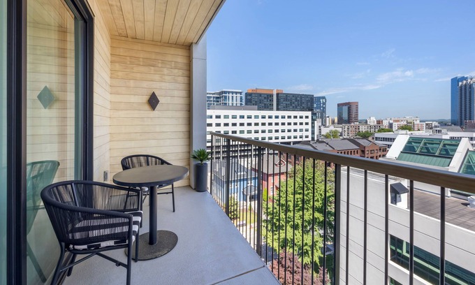 Edgehill Hotel | Experience Motif on Music Row: Top-Rated Amenities Await