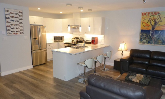 Crofton House | Experience the Crofton Seawalk: Bicycle and Motorcycle Friendly
