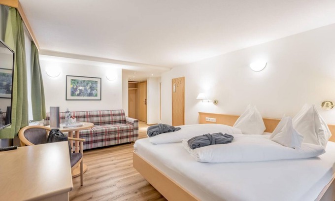 Brand House | Explore Mottakopf at Alpenhotel Zimba: Family-Friendly Retreat