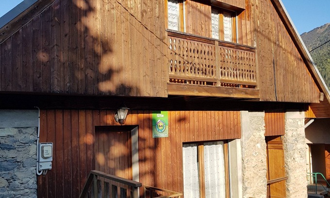 Saint-Colomban-des-Villards Ski Chalet | Family-Friendly Mountain Chalet in Les Sybelles Resort