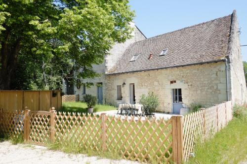 Bourgueil House | Relax at Entre Vignes et Moulin in Picturesque Bourgueil