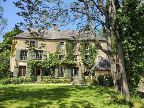 Champrond Bed & Breakfast | Relaxing Oceanfront Retreat at Moulin de Champrond
