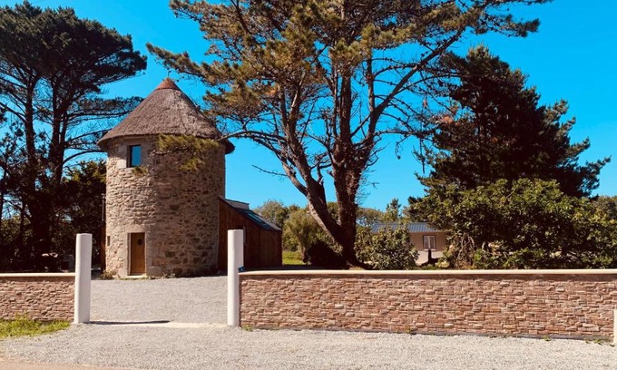 Cleden-Cap-Sizun Villa | Oceanfront Escape at MOULIN DE KERNOT - Guest Rated 9/10