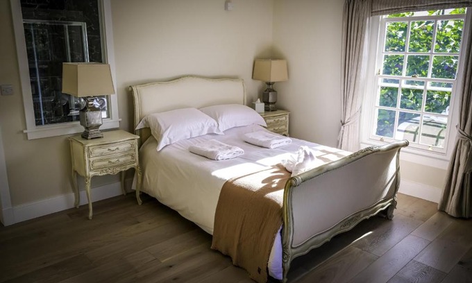 Newmarket Bed & Breakfast | Outstanding Moulton Lawn House B&B: Wheelchair Accessible Stay