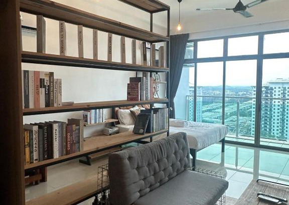 Taman Mount Austin Apartment | Mount Austin Lake View