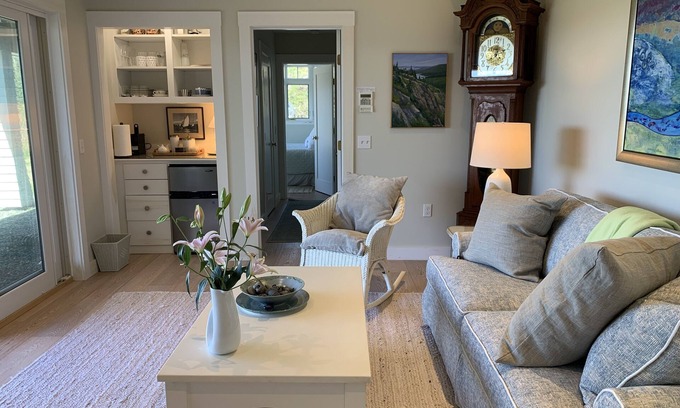 Seal Cove Apartment | Experience Mount Desert Island Waterfront near Acadia National Park