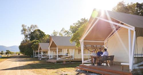 Mount Hart Cabin | Explore the Beauty of Mount Hart Wilderness Lodge