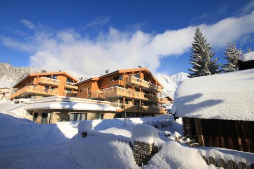 Hinterthal Apartment | Mountain-Apart Simonhof: Oceanfront Getaway with 9.3/10 Rating