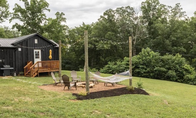 Jamestown Cabin | Cozy Mountain Cabin in Jamestown – Pet Friendly Retreat