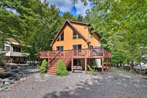 Lake Ariel House | Cozy Mountain Cabin with Deck for Year-Round Fun!