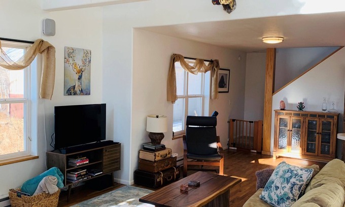 Clark House | Mountain Cabin with Lake Views & High-Speed Internet