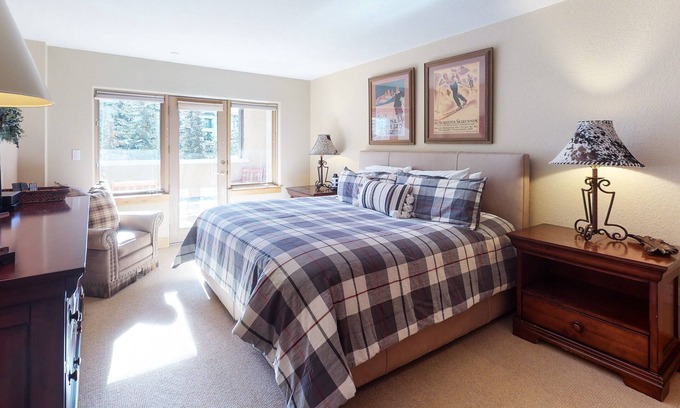 Beaver Creek Condo | Cozy Mountain Condo with Balcony, Hot Tub & Shared Pool