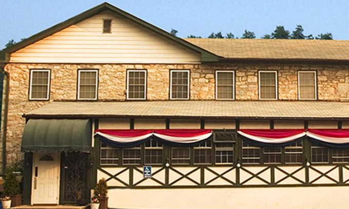 Mount Holly Springs Hotel | Family-Friendly Escape at Mountain Creek Tavern