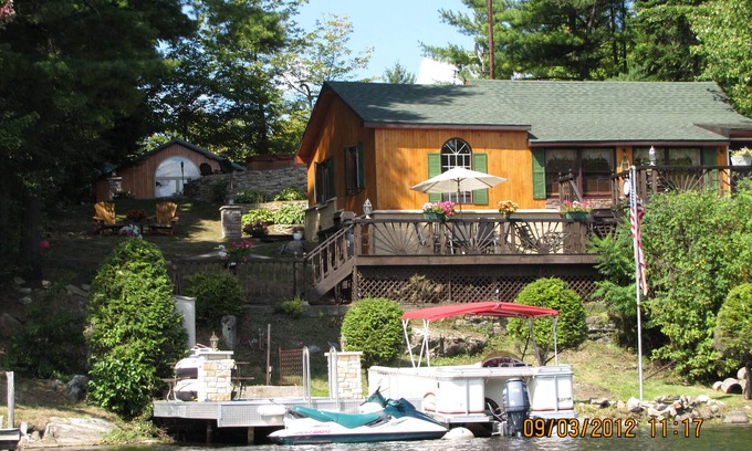 Town of Hermon House | Unforgettable Mountain Escape at Trout Lake - 9.8/10 Rated