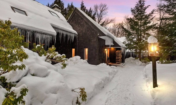 Stratton Mountain House | Mountain Haven for Families | Deck | Shuttle | Views