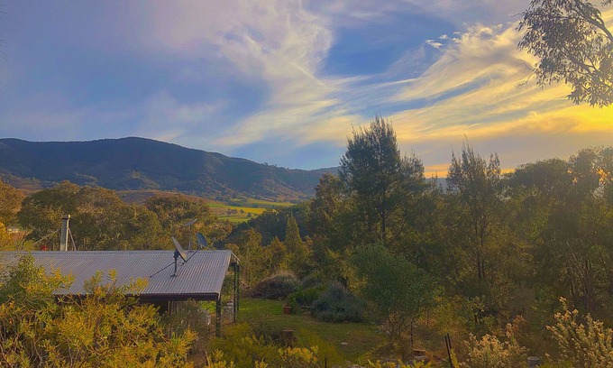 Mullamuddy Cottage | Serene Mountain Hideaway with Ocean Views & Pet-Friendly Stay