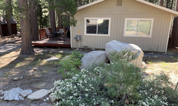 North Upper Truckee House | Convenient Getaway! Ski Sierra, Heavenly or Kirkwood