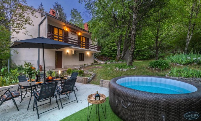 Vela Ucka House | Experience Tranquility at Mountain House Emerald Dream